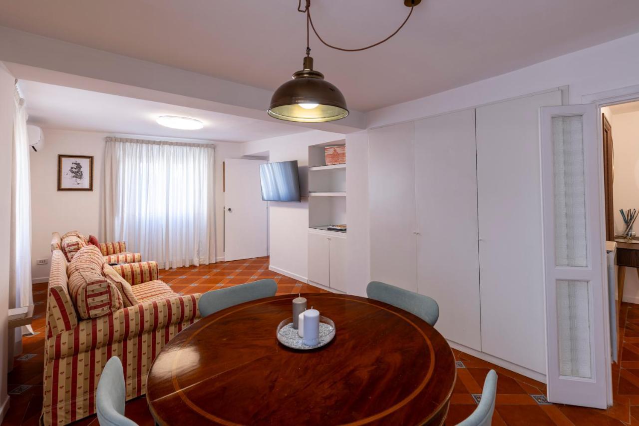 Parlamento Luxury Apartment Roma Eksteriør bilde